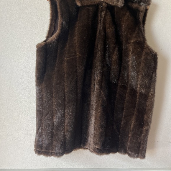 Brown Faux Fur Women Vest by Andrea Faye Classic Outerwear Zip Collar USA XL - Picture 8 of 16
